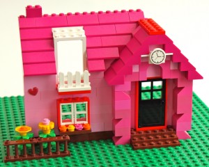 Love Belle's Kiss Me Cottage in Lego